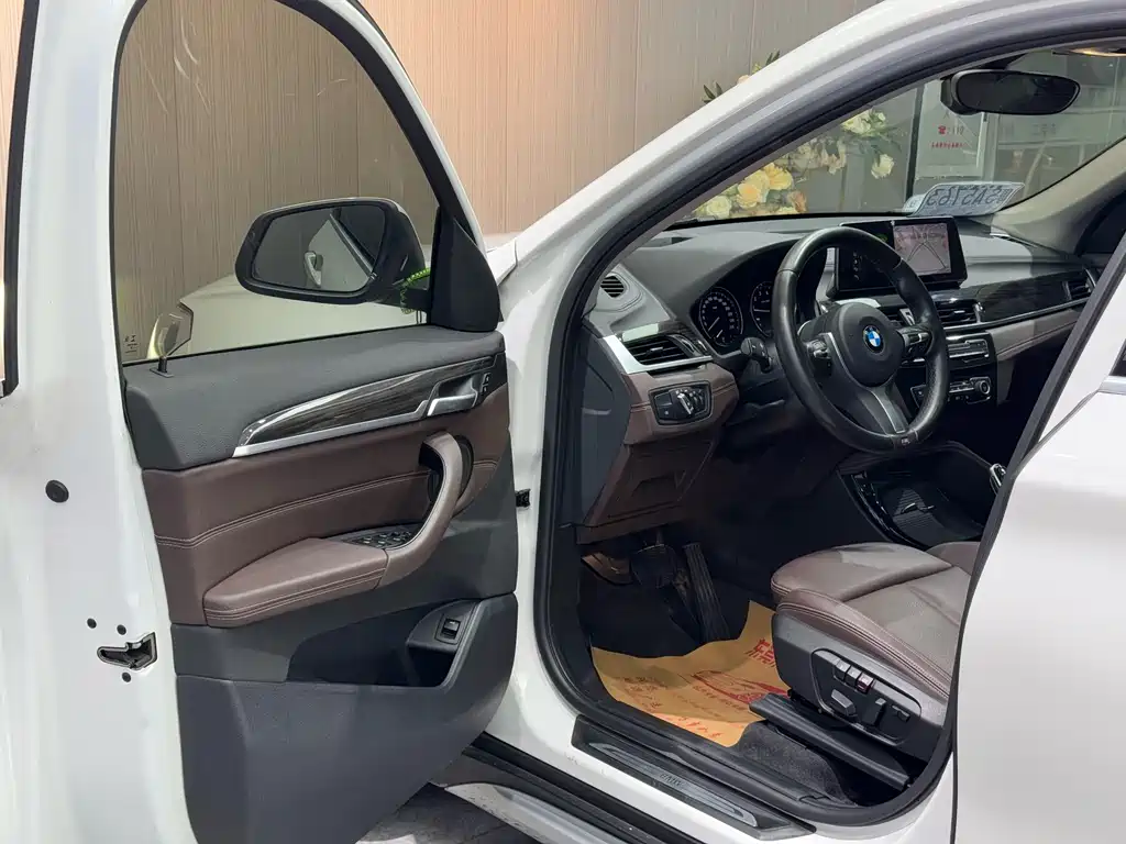 BMW X1 2020 xDrive25Li Exclusive Model купить на сайте DeffCars