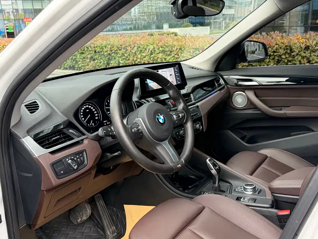 BMW X1 2021 facelift sDrive25Li leading model купить на сайте DeffCars