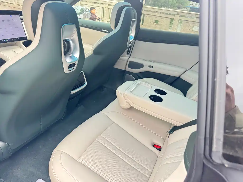 Xiaomi YU7 2025 Max version купить на сайте DeffCars