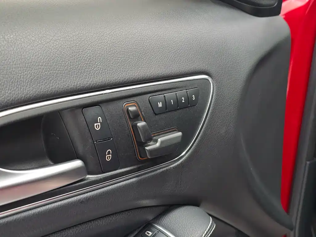 Mercedes-Benz GLA 2016 GLA 200 Dynamic купить на сайте DeffCars