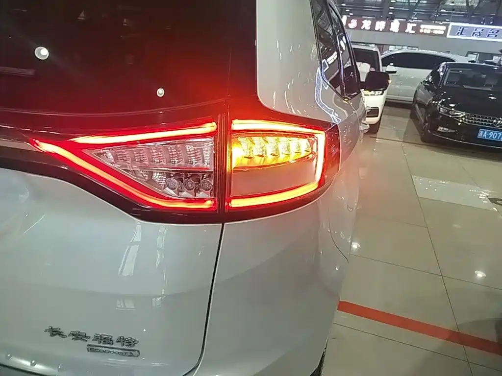 Ruijie 2018 EcoBoost 245 2WD Hao Rui 7-seater National V купить на сайте DeffCars