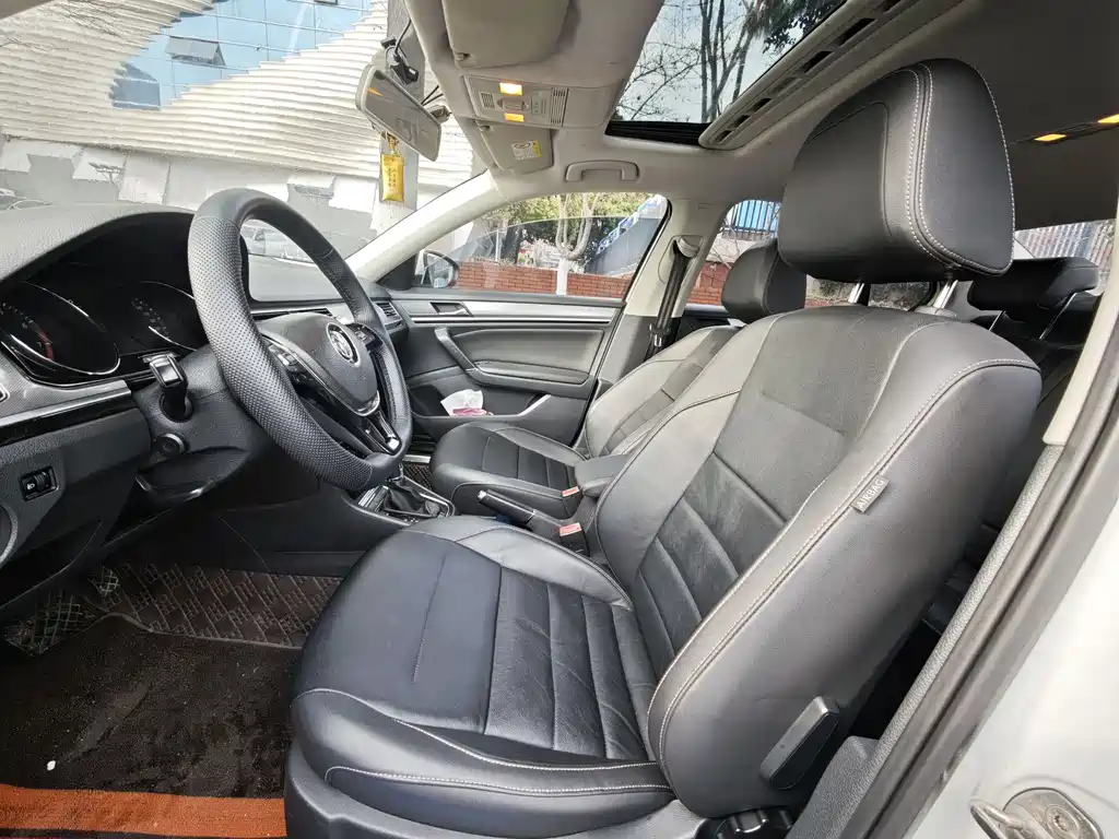 Bora 2018 1.5L automatic comfort model купить на сайте DeffCars