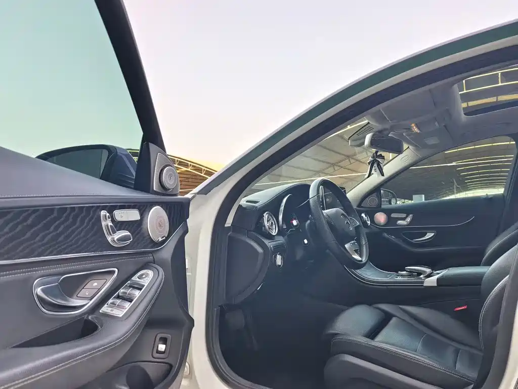 Mercedes-Benz C-Class 2016 C 200 L Sports купить на сайте DeffCars