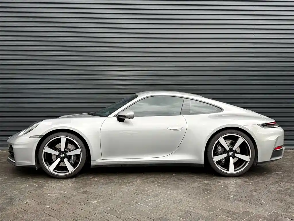 Porsche 911 2025 Carrera 3.0T купить на сайте DeffCars