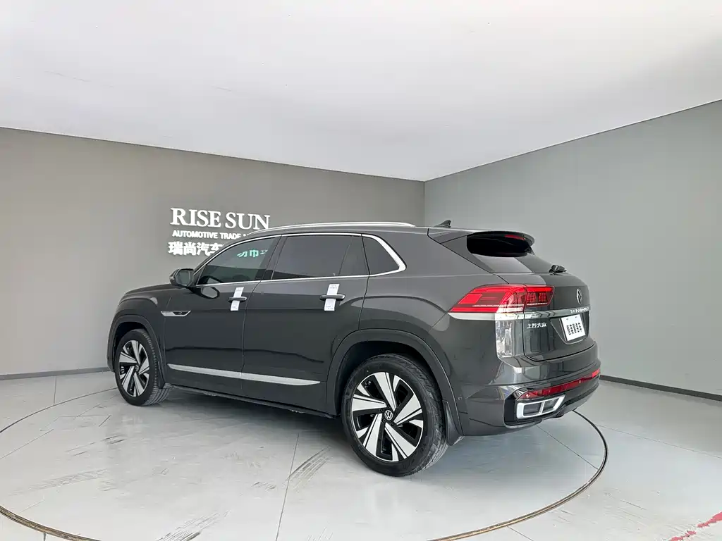 Touron 2021 Touron X 330TSI two-wheel drive luxury version купить на сайте DeffCars