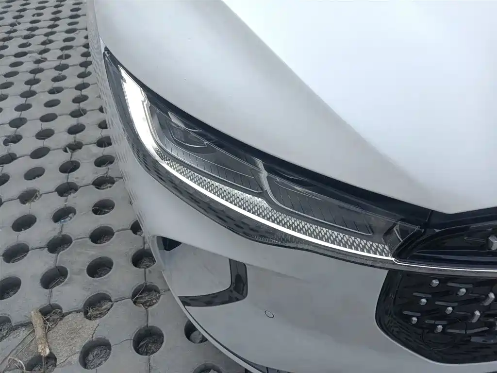Lincoln Z 2025 2.0T Premium Hybrid Edition купить на сайте DeffCars