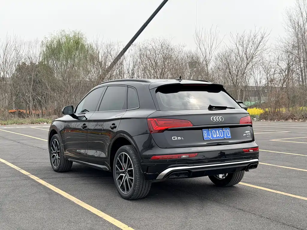 Audi Q5L 2024 45 TFSI luxury and dynamic model купить на сайте DeffCars