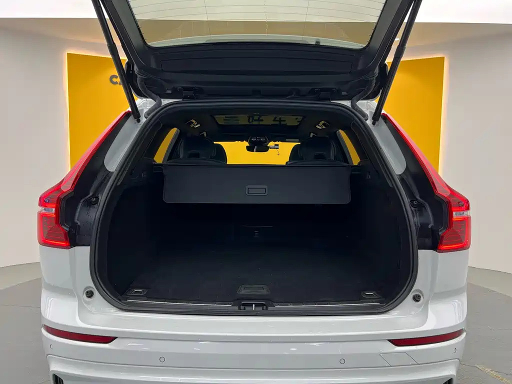 Volvo XC60 2023 B5 four-wheel drive Zhiyuan Sports Edition купить на сайте DeffCars
