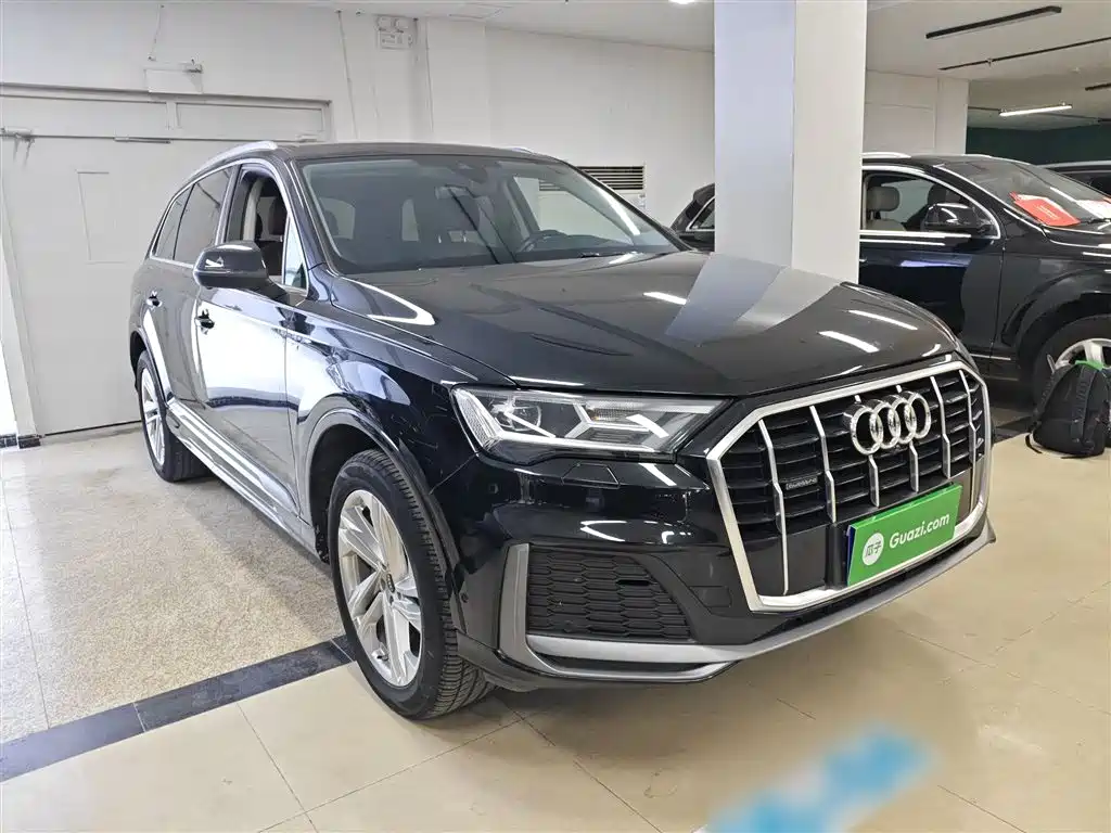 Audi Q7 2023 45 TFSI quattro S line sports купить на сайте DeffCars