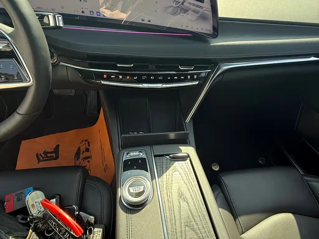 Cadillac CT6 2023 28T luxury model купить на сайте DeffCars