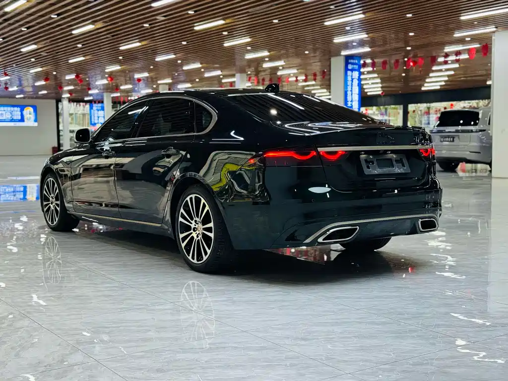 Jaguar XFL 2024 2.0T P250 two-wheel drive exclusive luxury version купить на сайте DeffCars