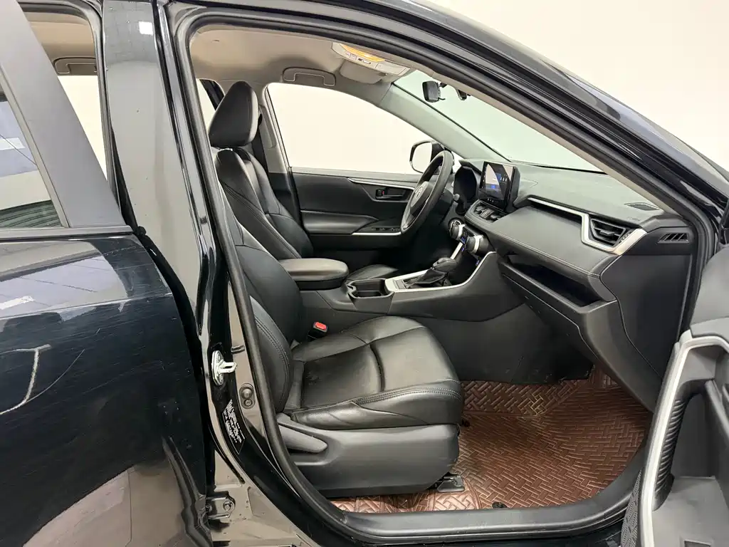 Wilanda 2022 2.0L CVT two-wheel drive leading version купить на сайте DeffCars