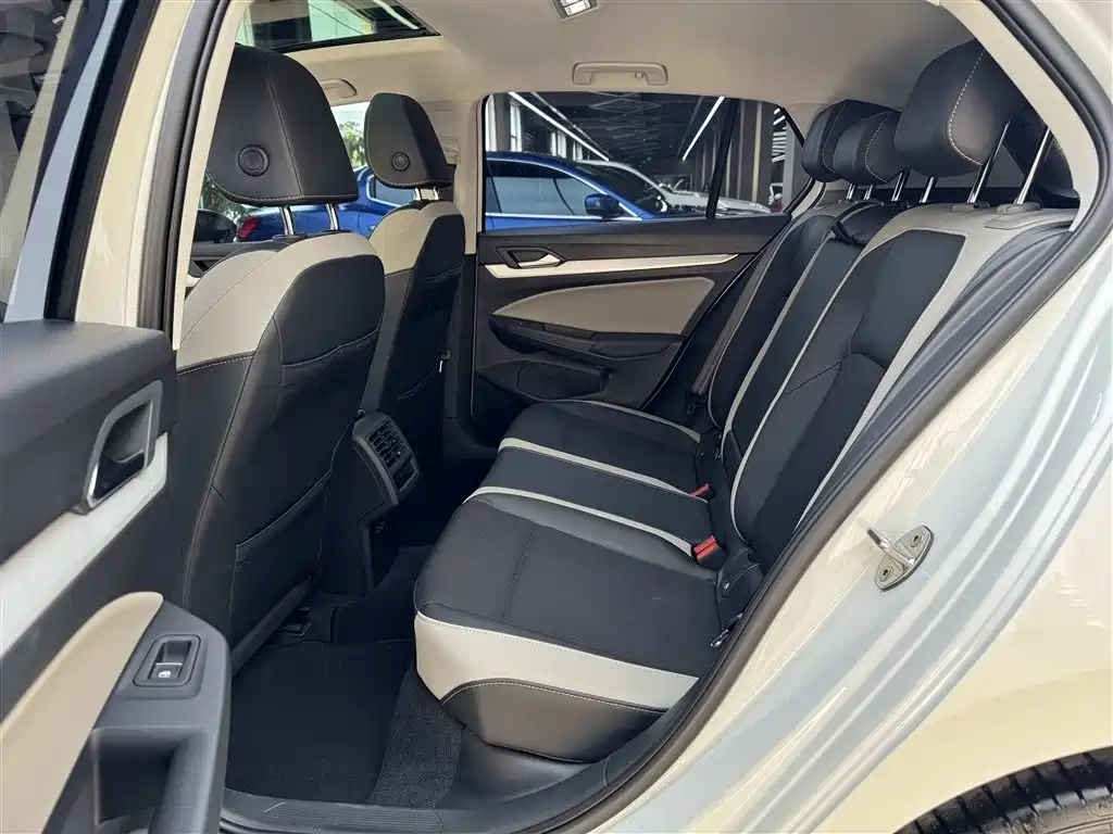 Golf 2023 280TSI DSG Pro купить на сайте DeffCars