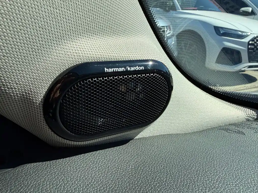 MINI 2022 2.0T COOPER S Artist купить на сайте DeffCars