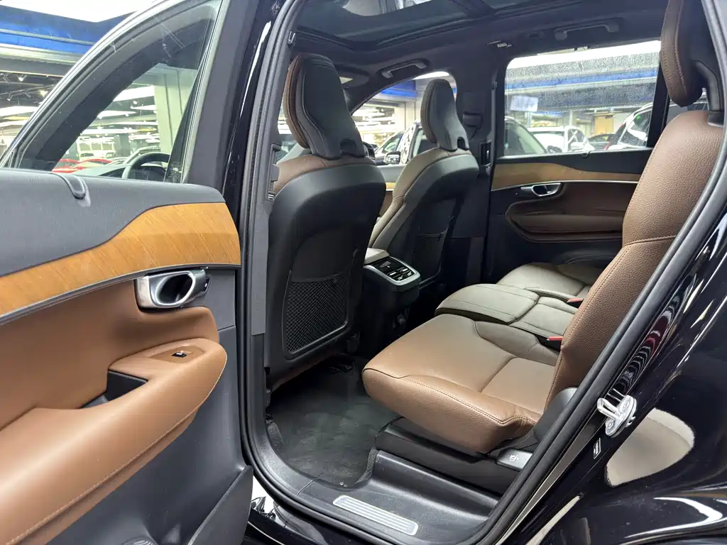 Volvo XC90 2024 B6 Zhiyi Luxury Edition 7 seats купить на сайте DeffCars