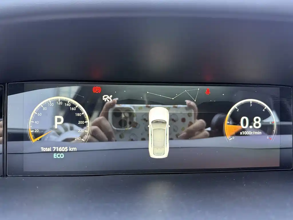 Changan UNI-V 2022 1.5T premium model купить на сайте DeffCars