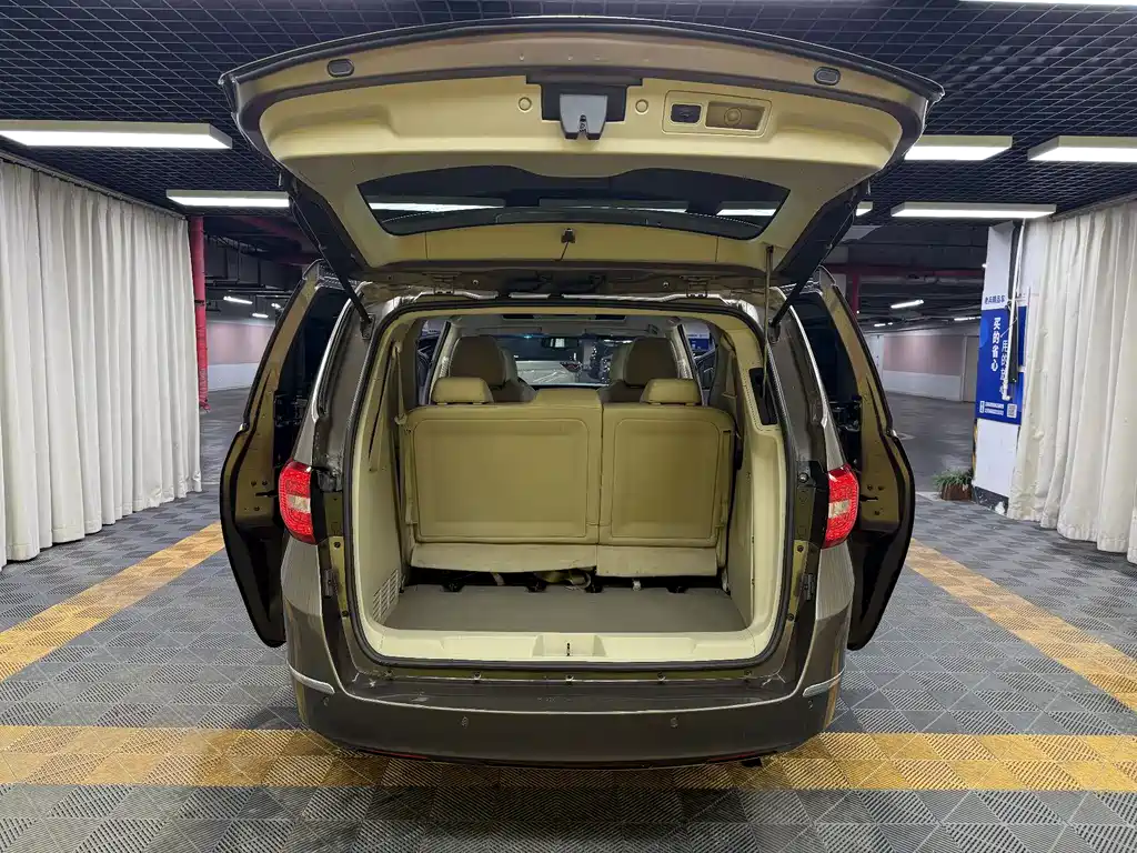 Buick GL8 2014 3.0L XT luxury business flagship version купить на сайте DeffCars