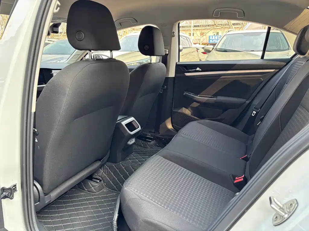Bora 2021 1.5L Automatic Fashion Smart Connected Edition купить на сайте DeffCars