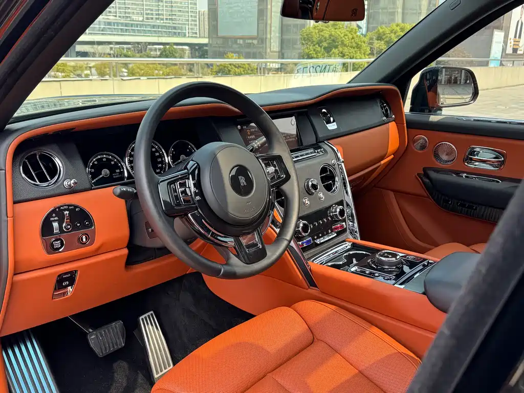 Cullinan 2018 four-seat version купить на сайте DeffCars