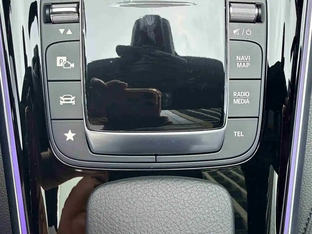 Mercedes-Benz GLB 2023 GLB 220 Dynamic купить на сайте DeffCars