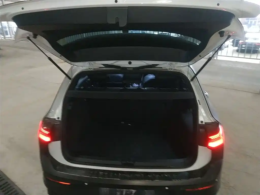 Golf 2023 facelift 280TSI DSG R-Line Lite купить на сайте DeffCars