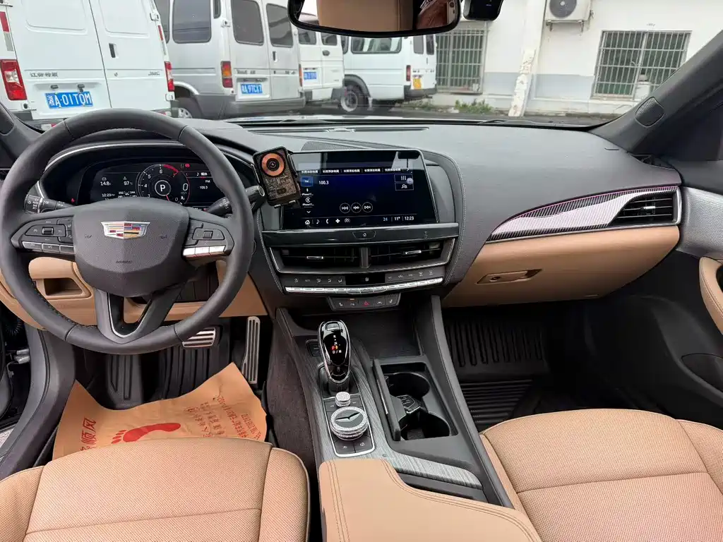 Cadillac CT5 2023 28T Premium Model купить на сайте DeffCars