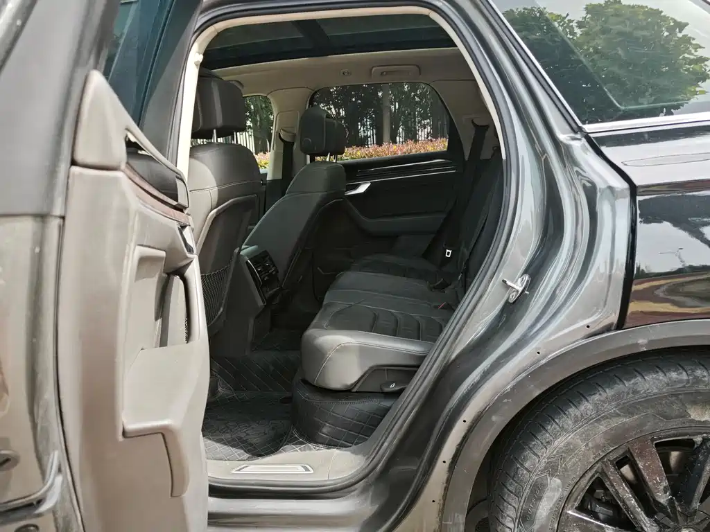 Touareg 2019 2.0TSI Pilot Edition National VI купить на сайте DeffCars