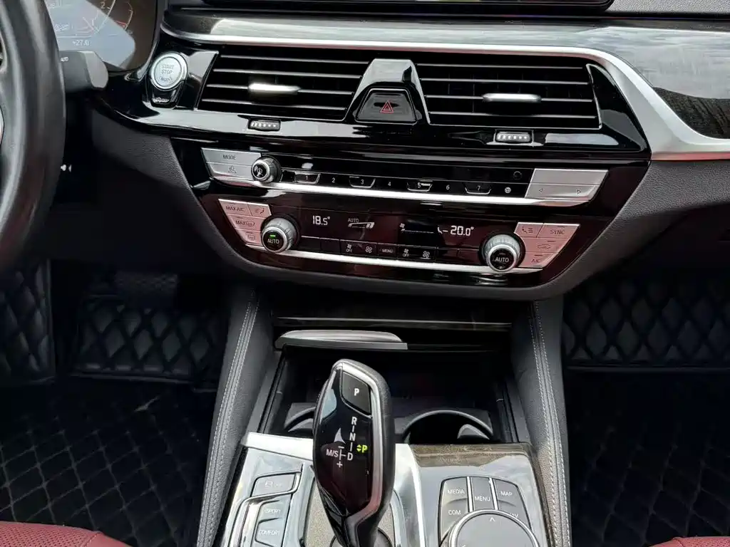 BMW 5 Series 2022 525Li M Sports Package купить на сайте DeffCars