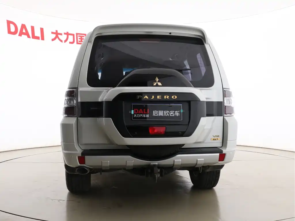 Pajero imported 2020 3.0L automatic luxury off-road version купить на сайте DeffCars