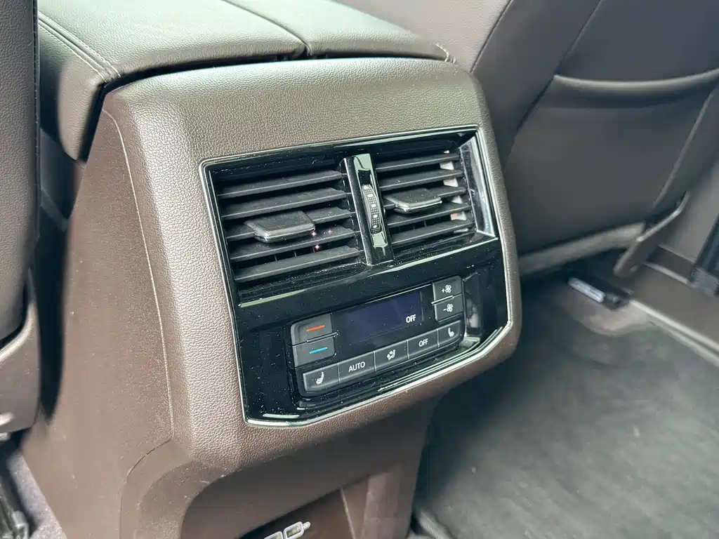 Touron 2020 380TSI four-wheel drive luxury version National VI купить на сайте DeffCars