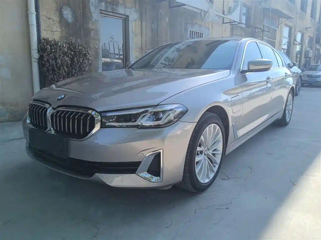 BMW 5 Series New Energy 2022 535Le Luxury Package купить на сайте DeffCars