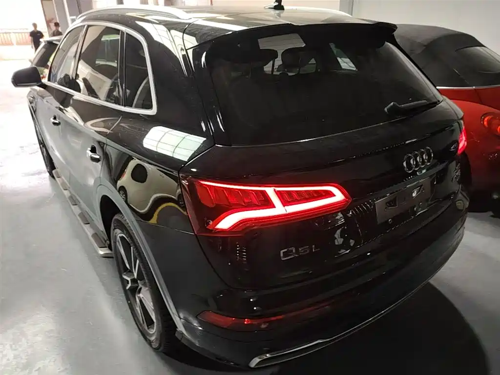 Audi Q5L 2020 facelift 40 TFSI enjoys fashionable style купить на сайте DeffCars