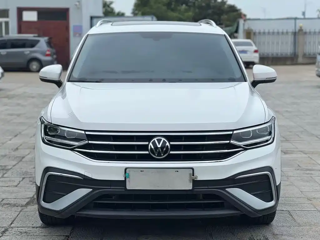 Tiguan L 2023 330TSI automatic two-wheel drive smart version купить на сайте DeffCars