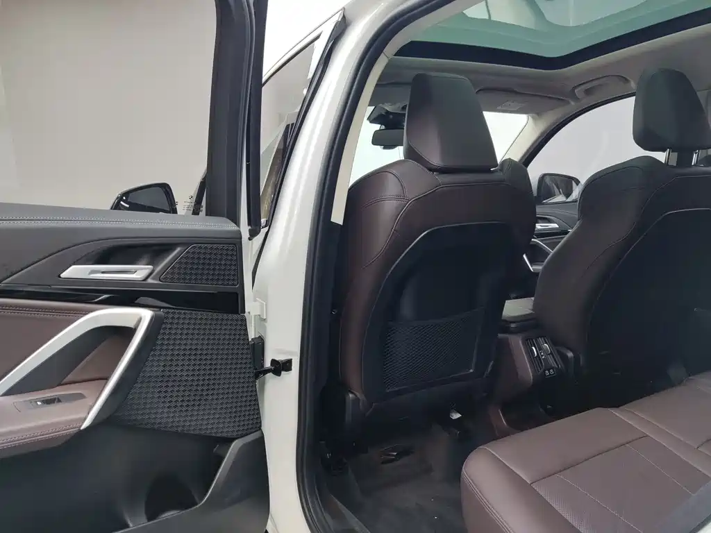 BMW X1 2023 sDrive20Li X Design Kit купить на сайте DeffCars