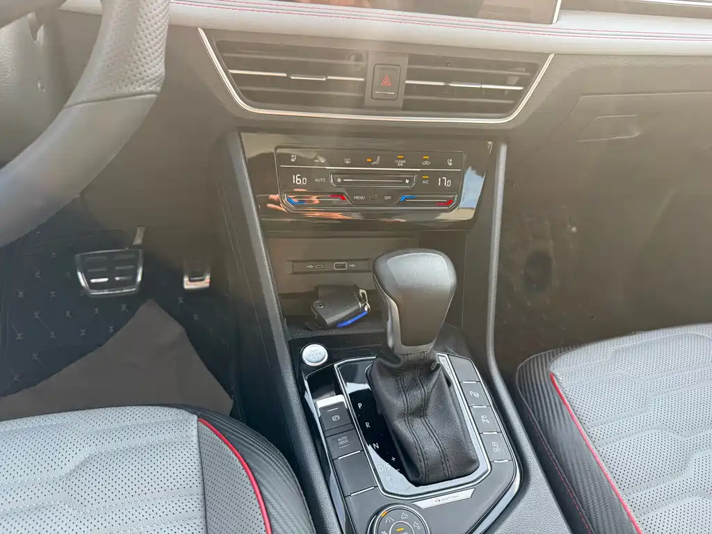 Tiguan L 2022 380TSI automatic four-wheel drive R-Line flagship version 7 seats купить на сайте DeffCars