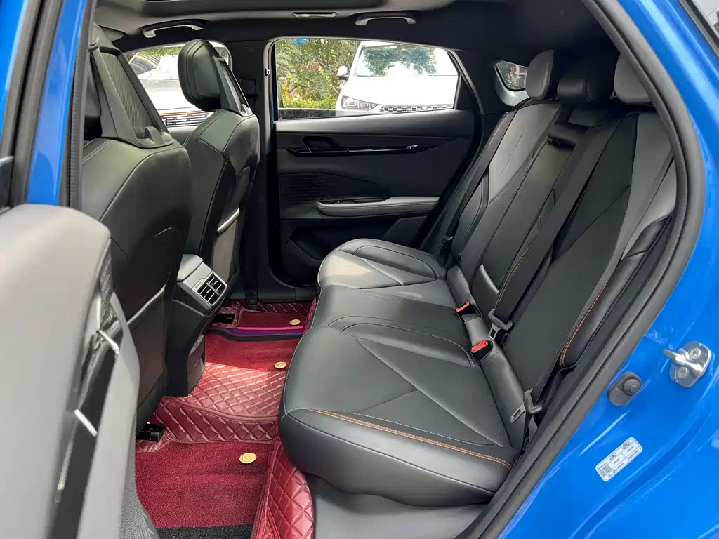 Changan UNI-V 2022 1.5T premium model купить на сайте DeffCars