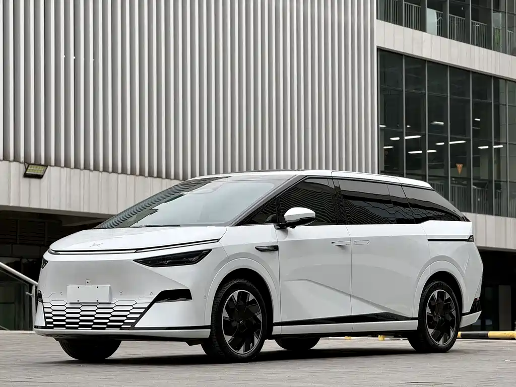 Xpeng X9 2024 702 Super Long Battery Life Pro купить на сайте DeffCars