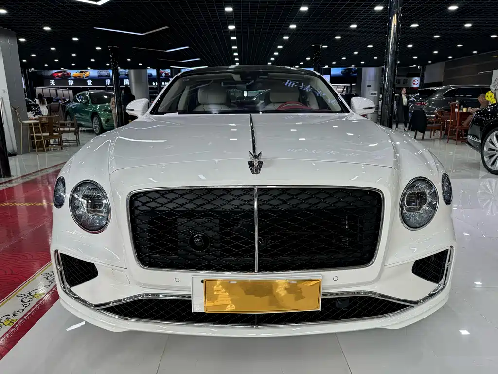 Flying Spur Plug-in Hybrid 2026 4.0T V8 Standard Edition купить на сайте DeffCars