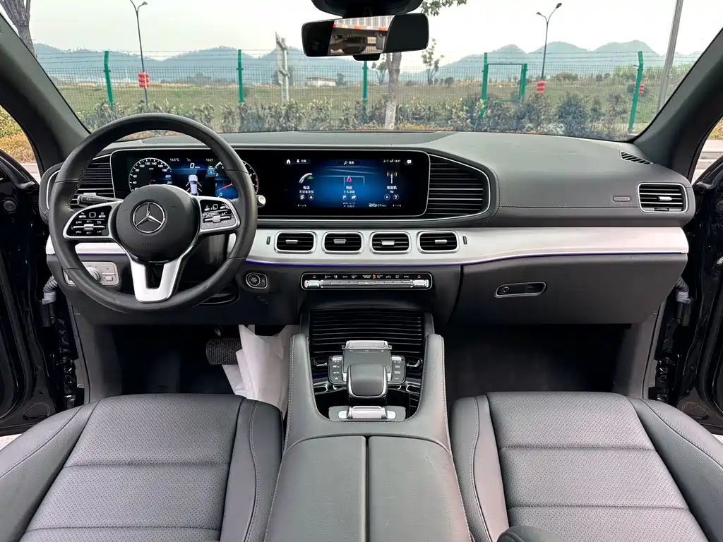 Mercedes-Benz GLE Coupe 2023 GLE 450 4MATIC Coupe SUV Fashion купить на сайте DeffCars