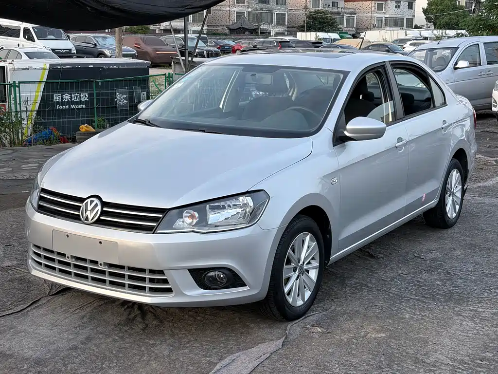 Jetta 2015 Premium Edition 1.4L Manual Comfort Type купить на сайте DeffCars