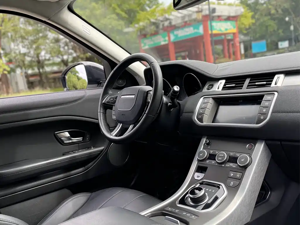 Range Rover Evoque 2017 2.0T SE Zhiyao Edition купить на сайте DeffCars