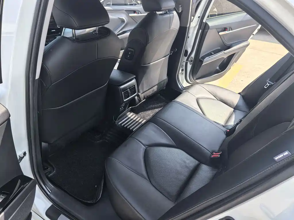 Camry 2021 2.5G Deluxe Edition купить на сайте DeffCars