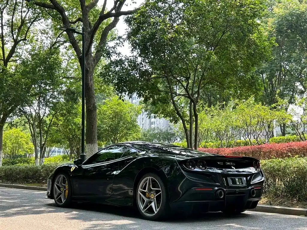 Ferrari F8 2019 Tributo 3.9T V8 купить на сайте DeffCars