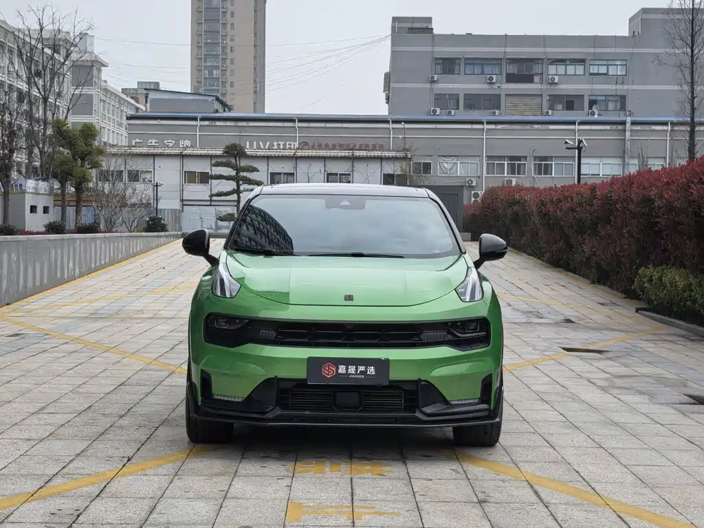 Lynk & Co 05 2022 05+ 2.0TD Automatic Performance Package купить на сайте DeffCars