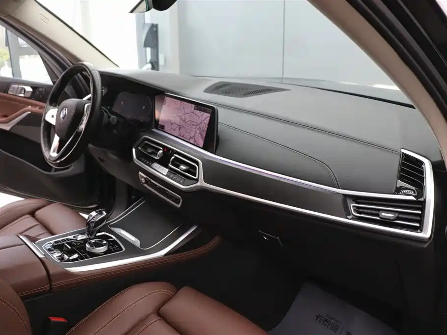BMW X7 2020 xDrive40i Leading Luxury Package купить на сайте DeffCars