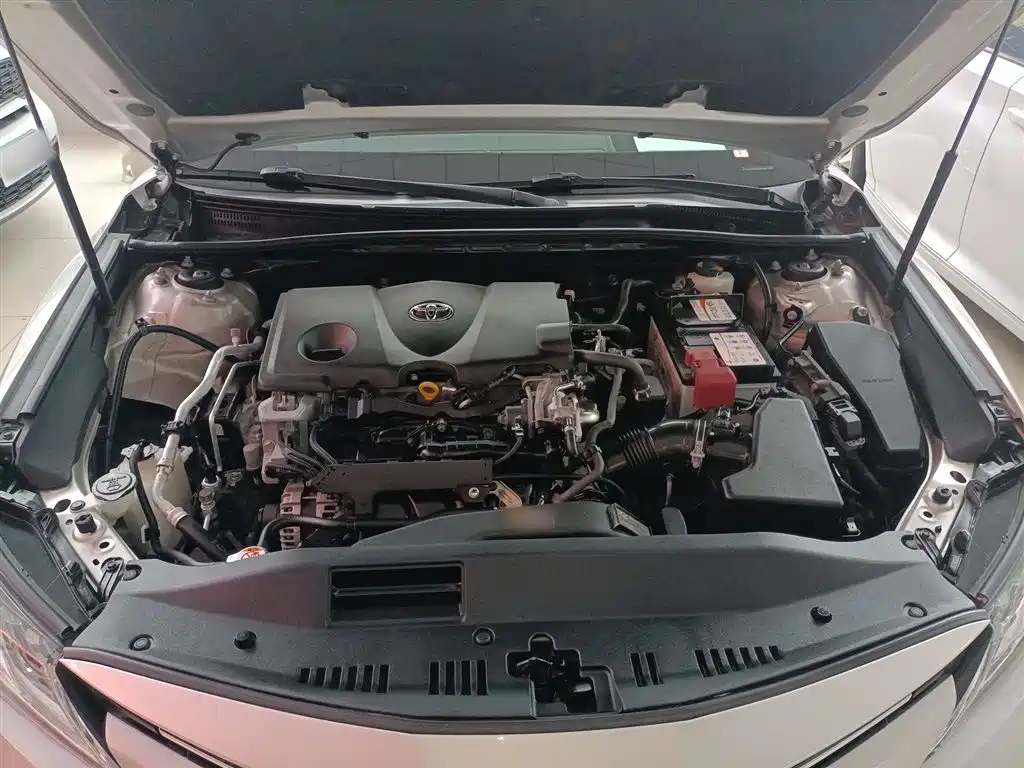 Camry 2018 2.5G Deluxe Edition купить на сайте DeffCars