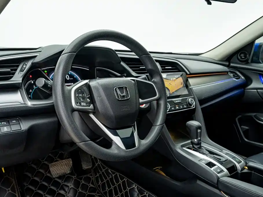 Civic 2016 220TURBO CVT Deluxe Edition купить на сайте DeffCars