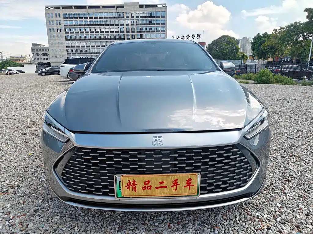 Qin PLUS 2024 Honor Edition DM-i 55KM Leading Type купить на сайте DeffCars