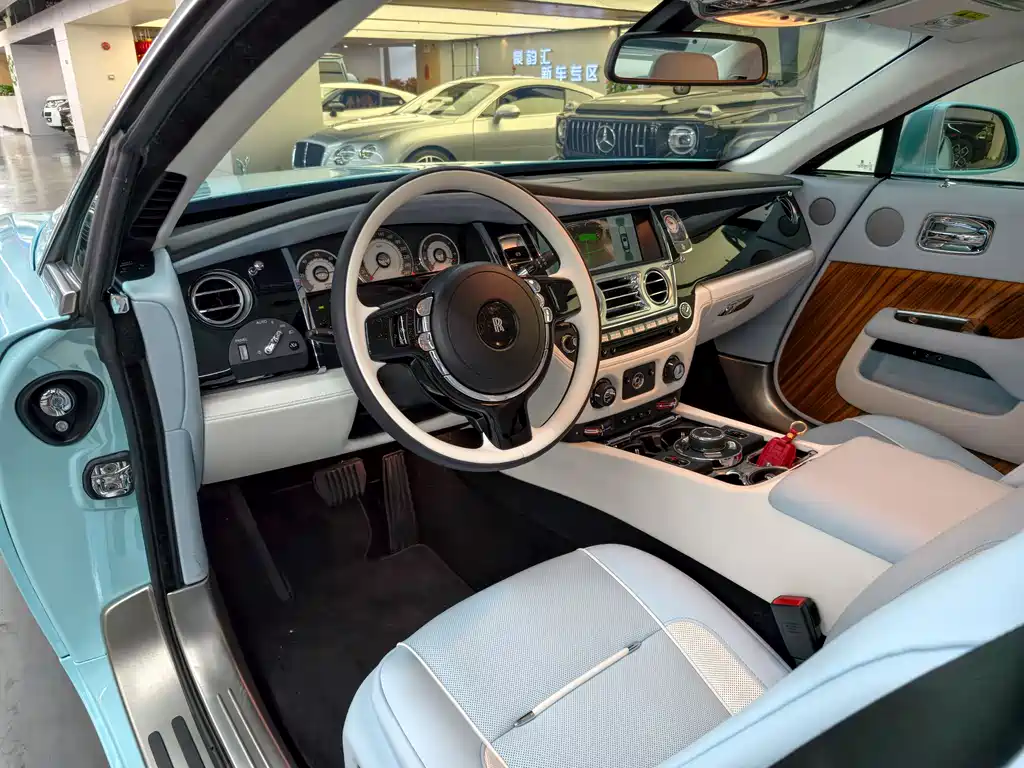 Phantom 2013 6.6T standard model купить на сайте DeffCars