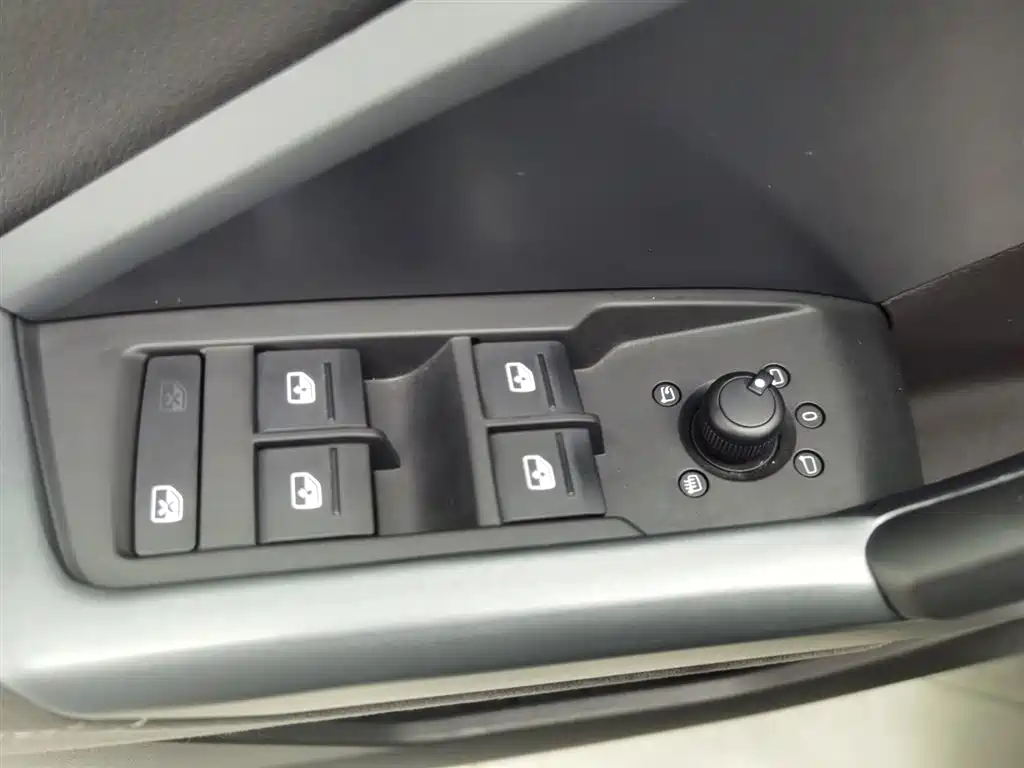 Audi Q3 Sportback 2020 40 TFSI Fashion купить на сайте DeffCars